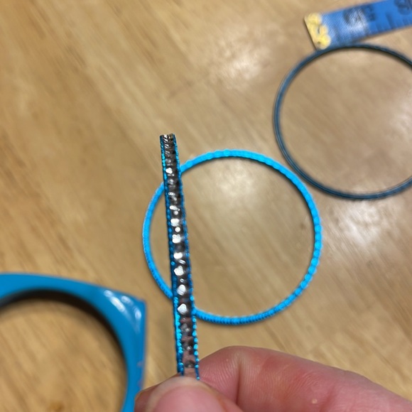 Bracelets - Picture 6 of 6